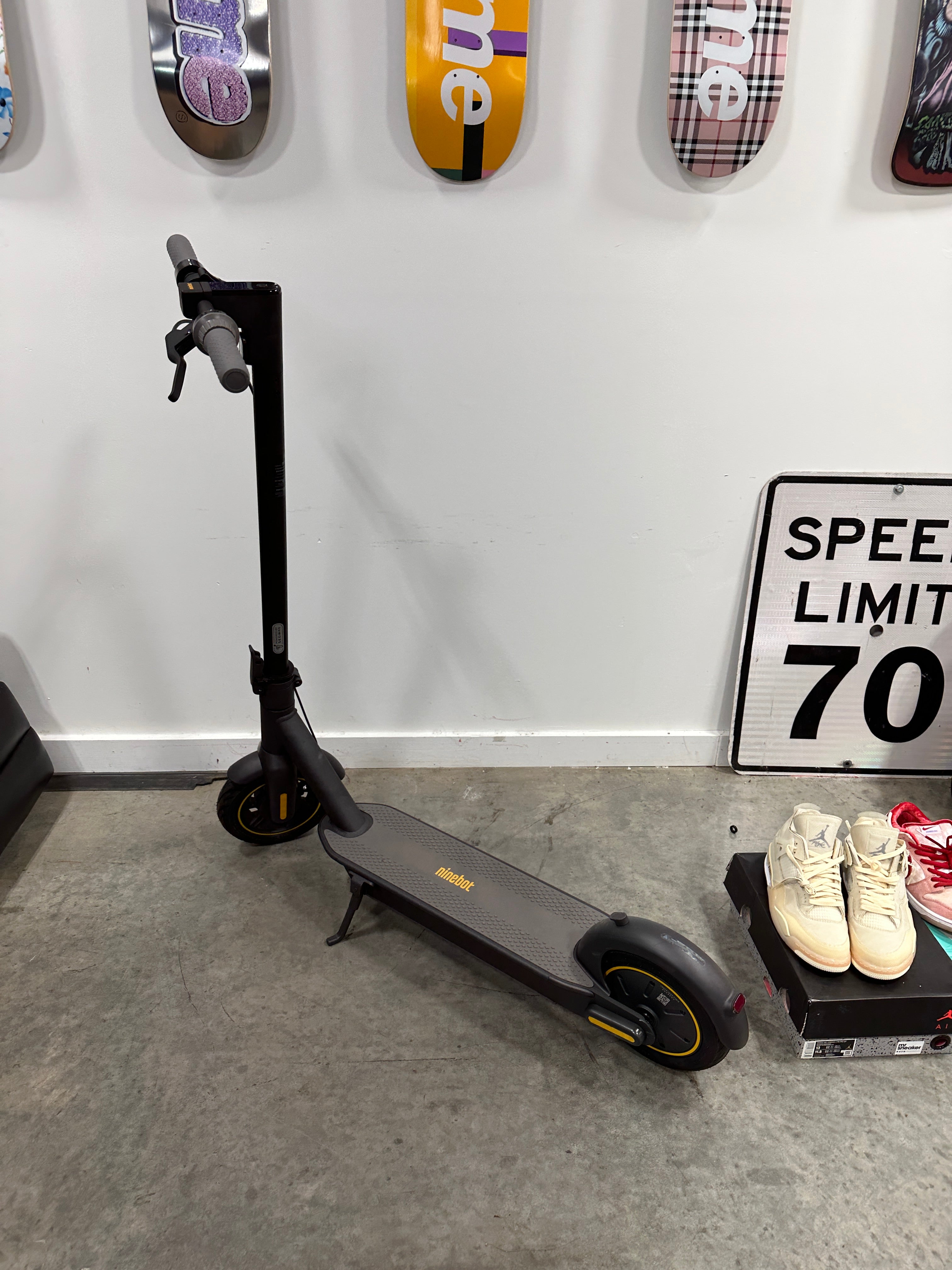 Segway - G30Max Electric Kick Scooter Foldable Electric Scooter