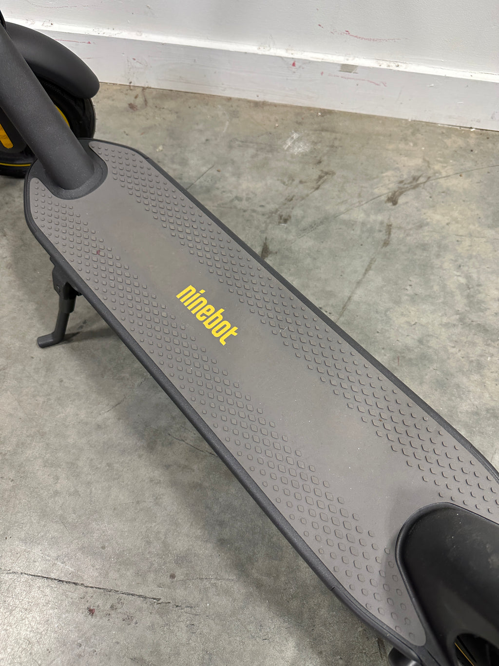 Segway - G30Max Electric Kick Scooter Foldable Electric Scooter