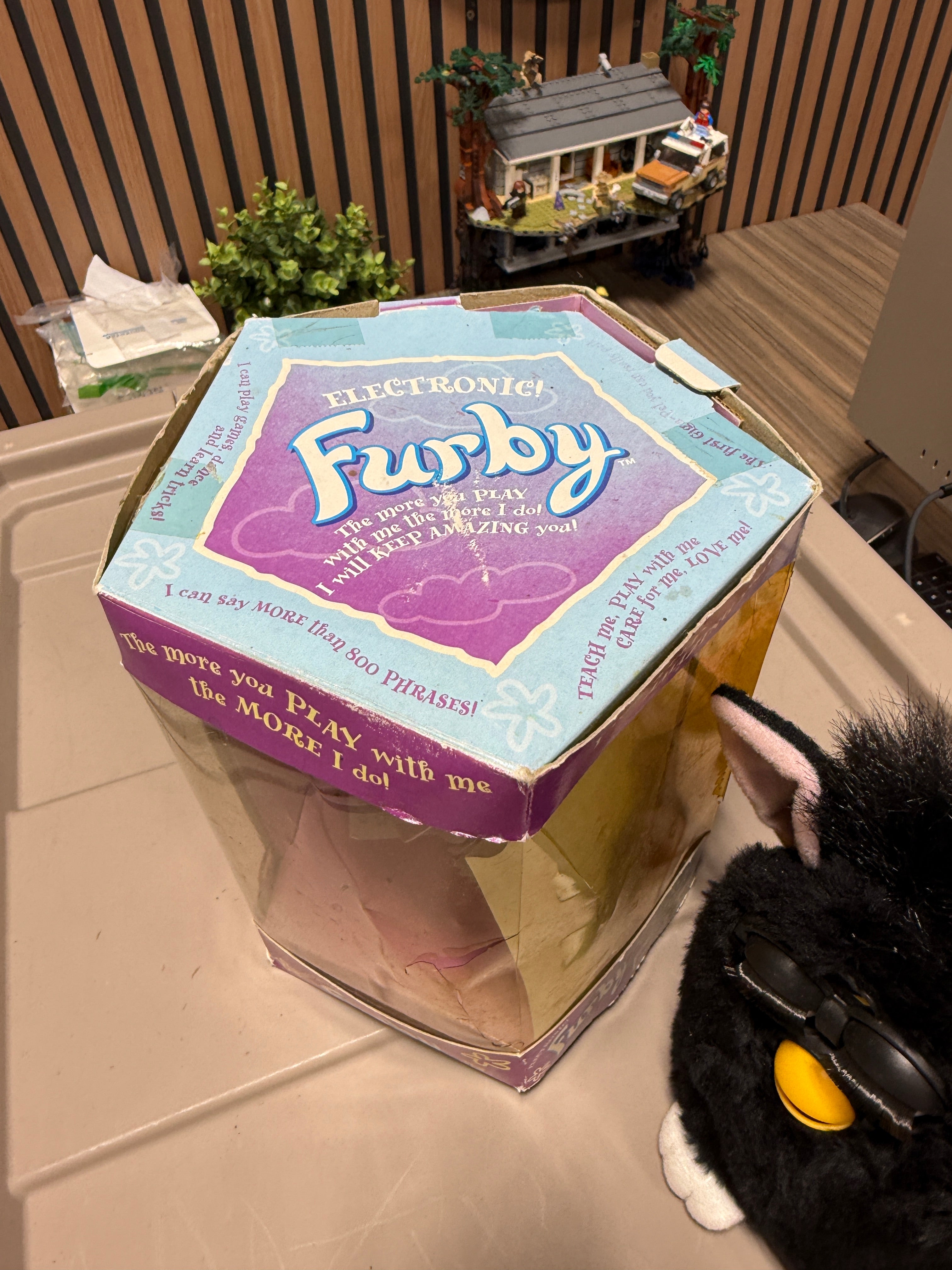 1998 Tiger Electronics Furby All Black NOT WORKING with Tags & Box Model 70-800