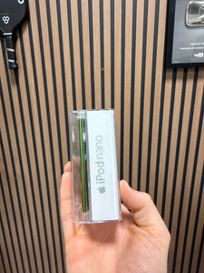 Apple ipod nano 4th generation 8GB Green
