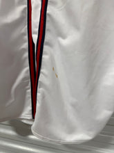 Load image into Gallery viewer, Signed Braves Grissom Jersey Sz XL

