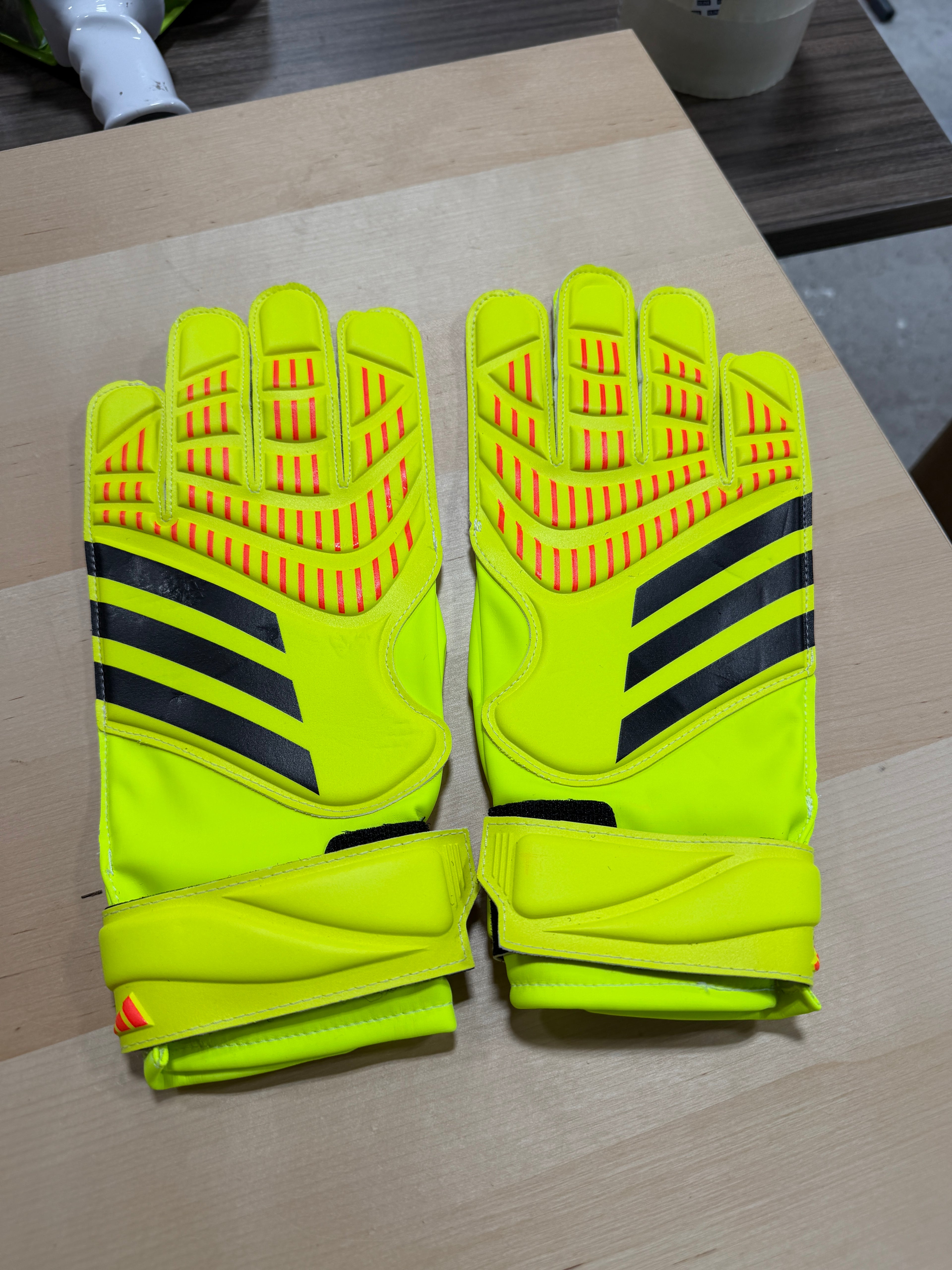 Adidas Predator Goalkeeper Gloves Training Sz 10