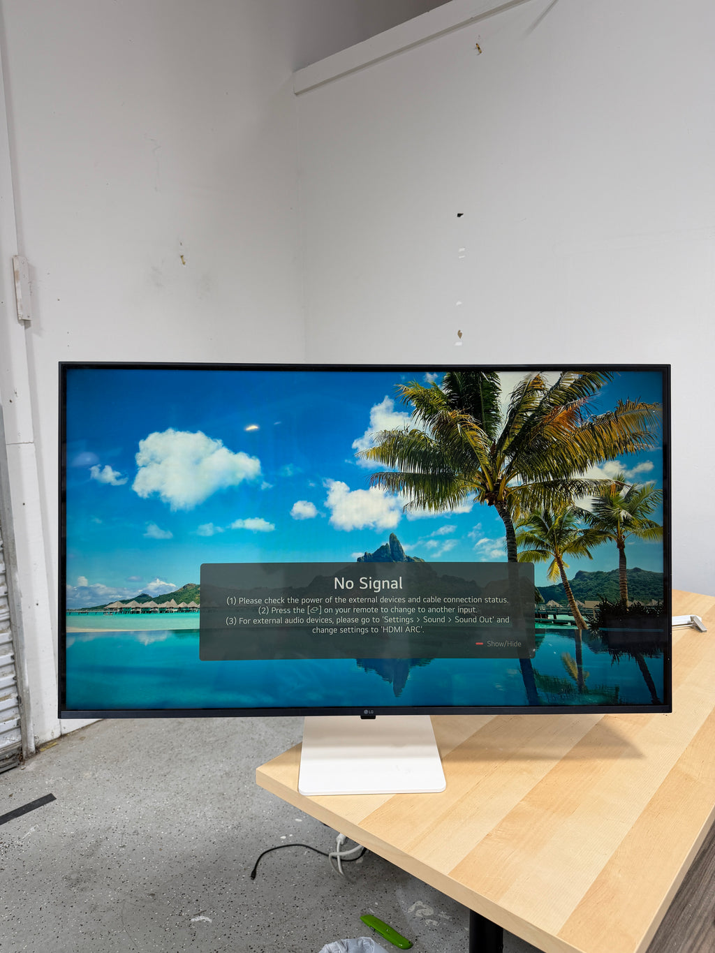 LG, 43SQ700S-W, Smart Monitor, 4K UHD, (3840 x 2160), IPS, Anti-Glare, Built-In Speakers, Screen Share, Remote Controlled, Black Stabilizer, Eye Comfort Mode, White/43", 1,