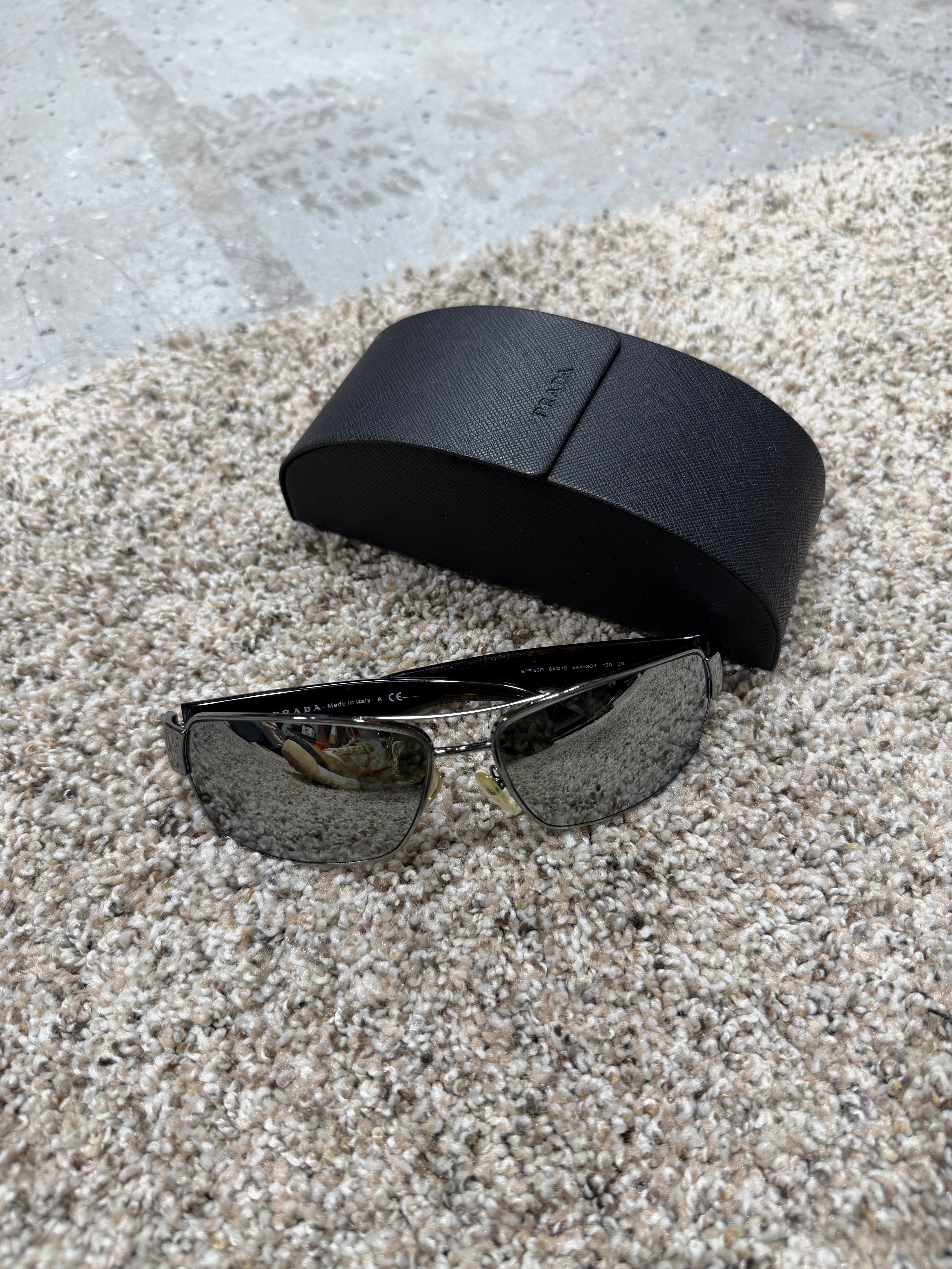PRADA SUNGLASSES SPR 660 5AV301 130 3N Black