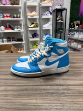 Load image into Gallery viewer, Jordan 1 UNC 2015 Sz 9.5

