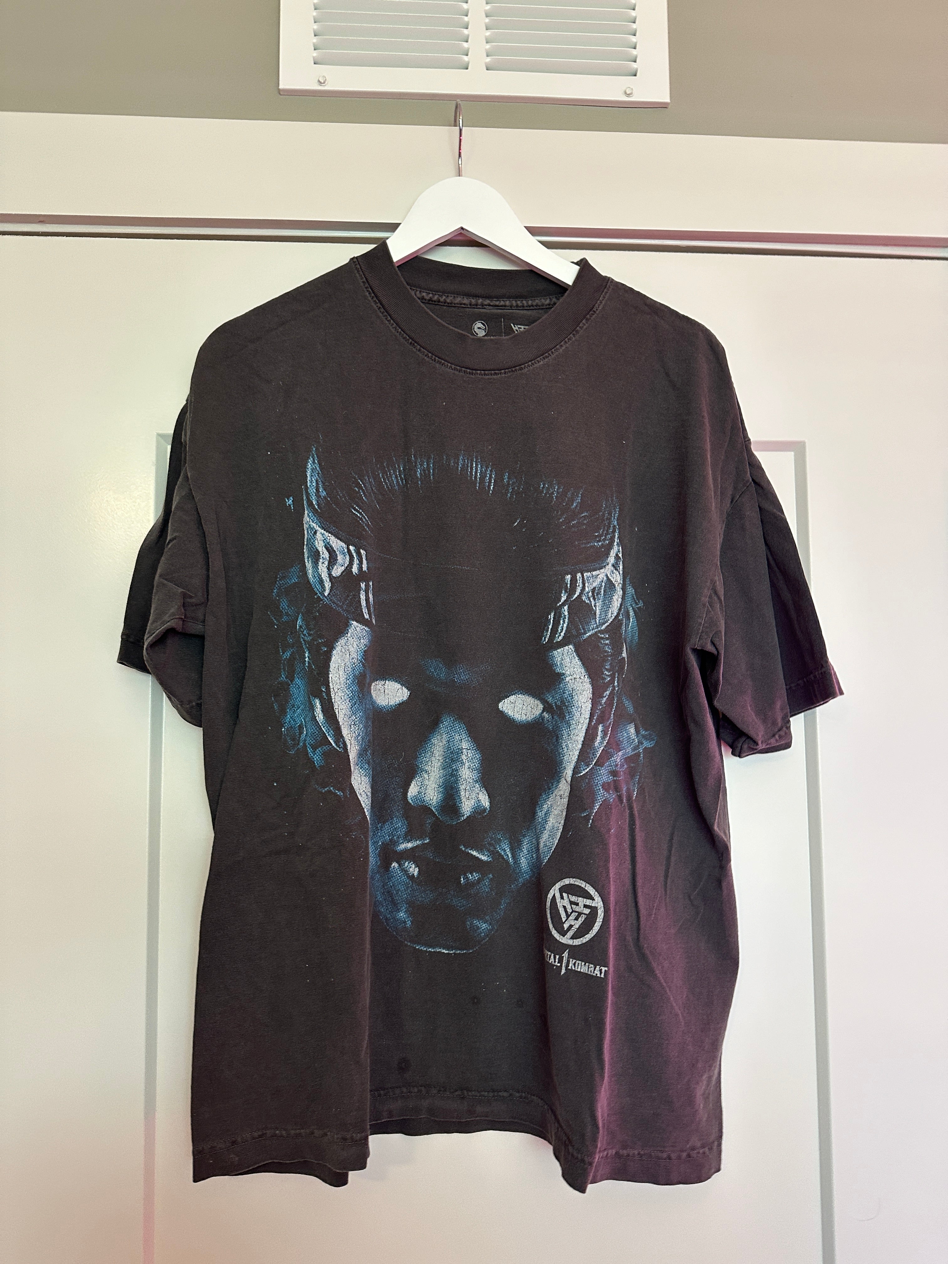 HYPLAND Mortal Kombat Liu Kang T-Shirt Sz L