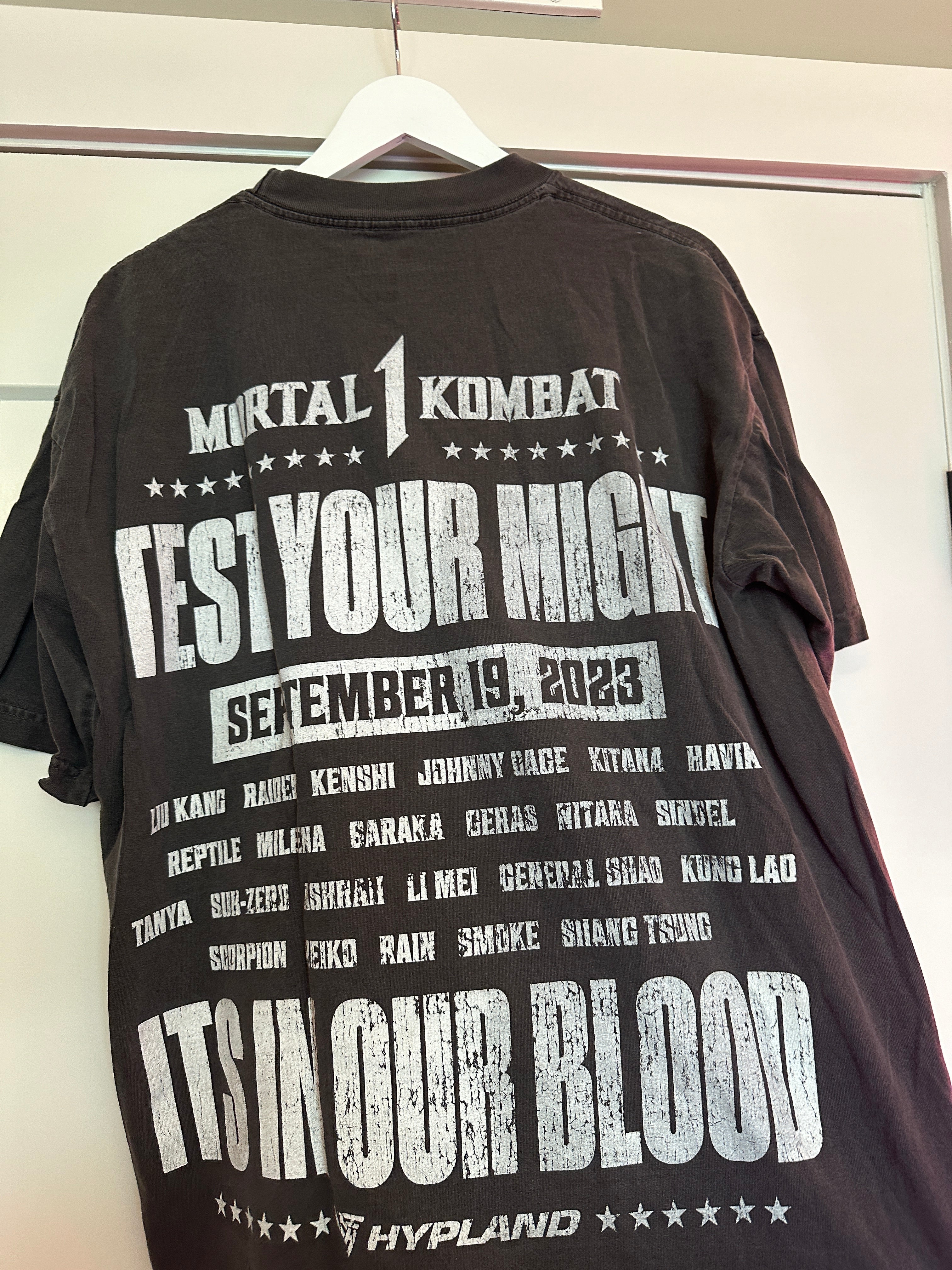 HYPLAND Mortal Kombat Liu Kang T-Shirt Sz L