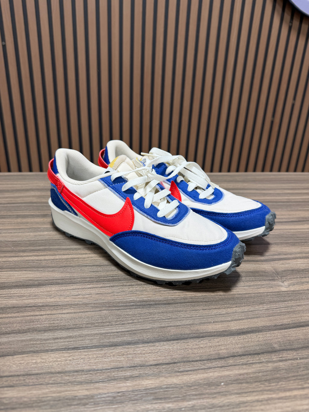 Mens Nike Waffle Debut Swoosh White Red Blue size 7.5 Mens