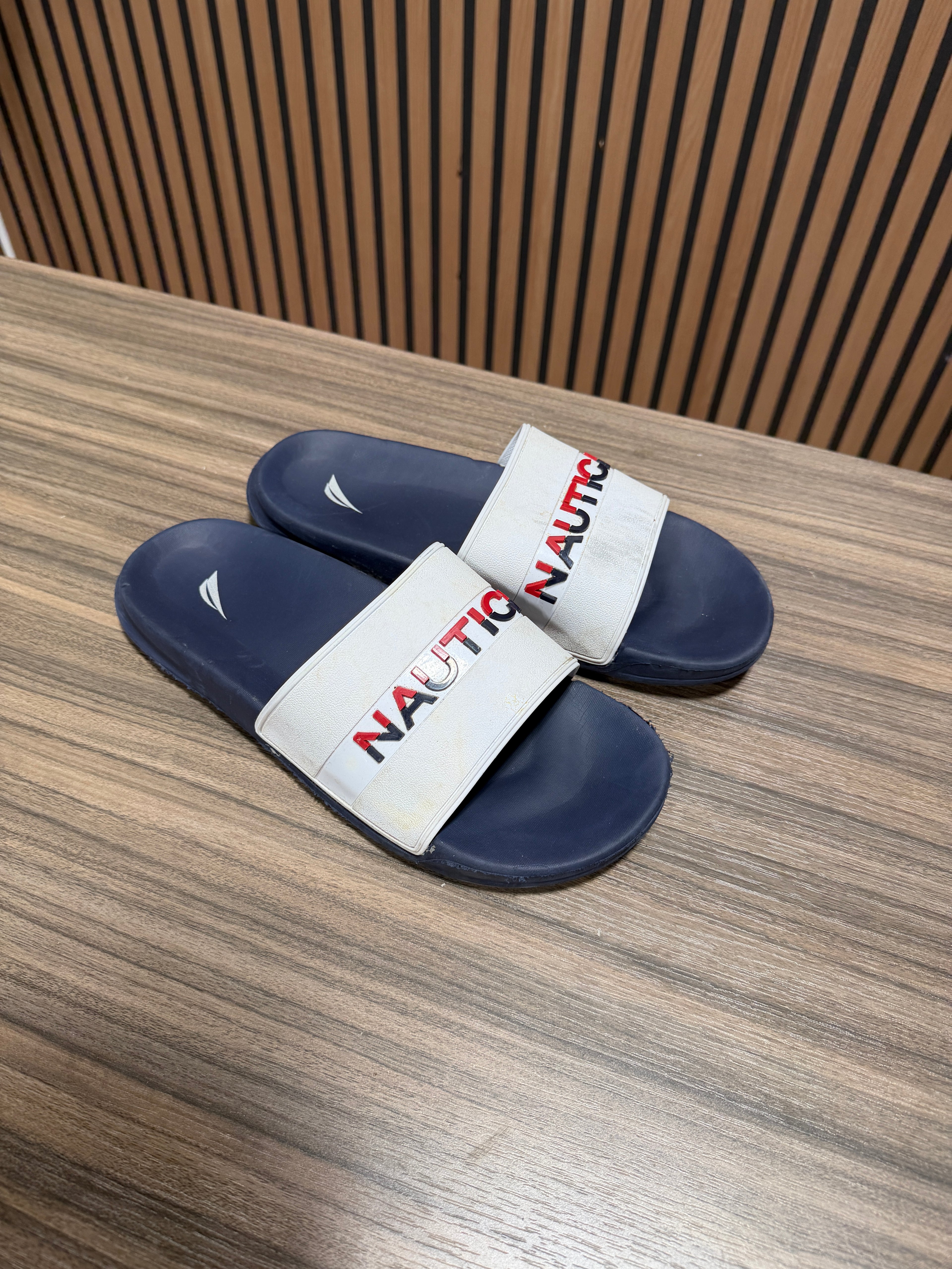 Nautica Slides Sz 9