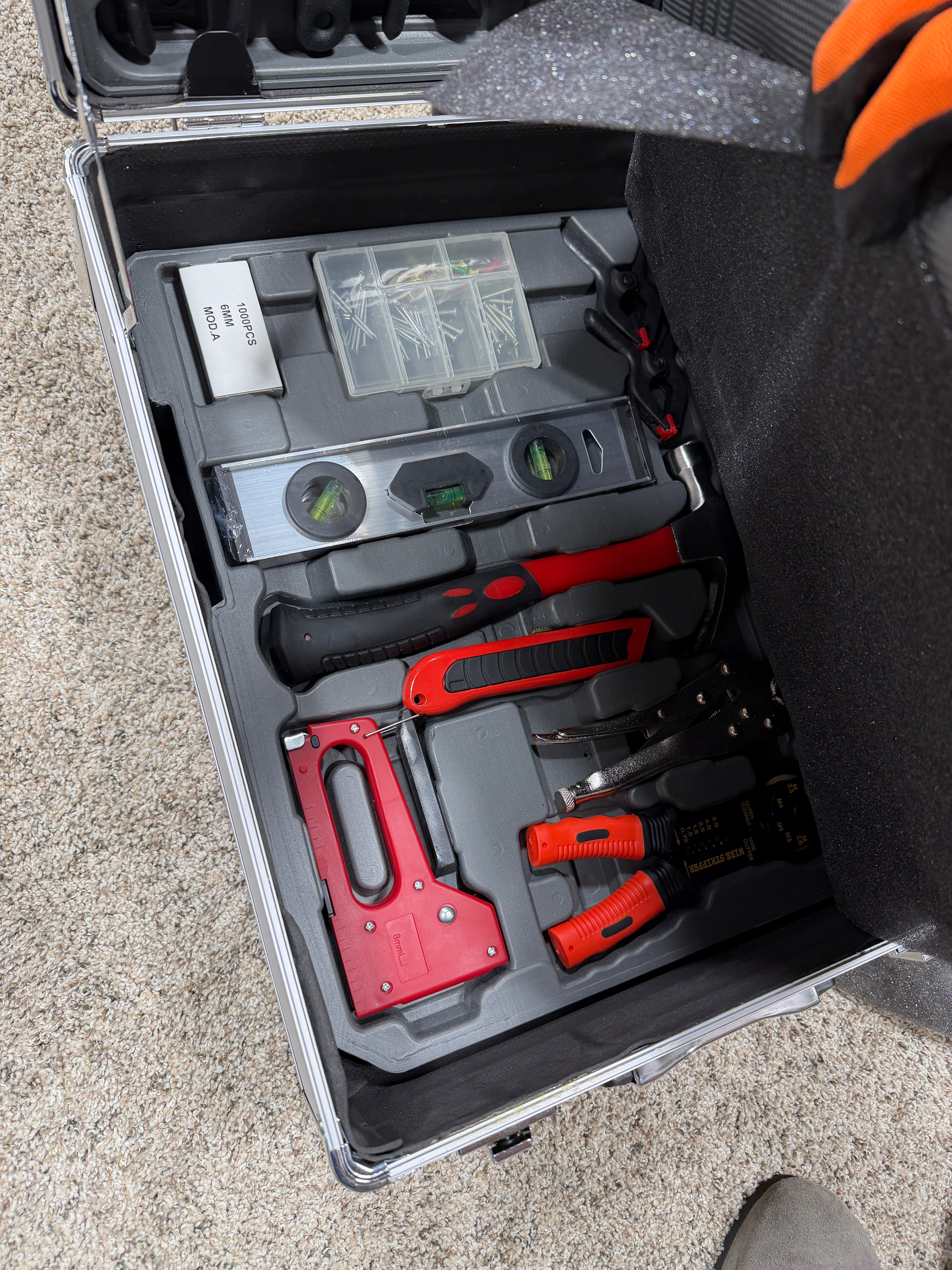 799pcs Men's Tool Set with Rolling Aluminum Trolley Case - Complete Household Tool Kit