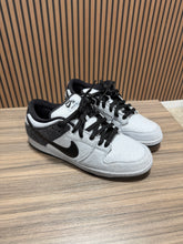 Load image into Gallery viewer, Nike SB Dunk Low Premium WOLF GREY Black 313170-015 2013 Mens 10.5
