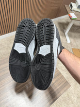 Load image into Gallery viewer, Nike SB Dunk Low Premium WOLF GREY Black 313170-015 2013 Mens 10.5
