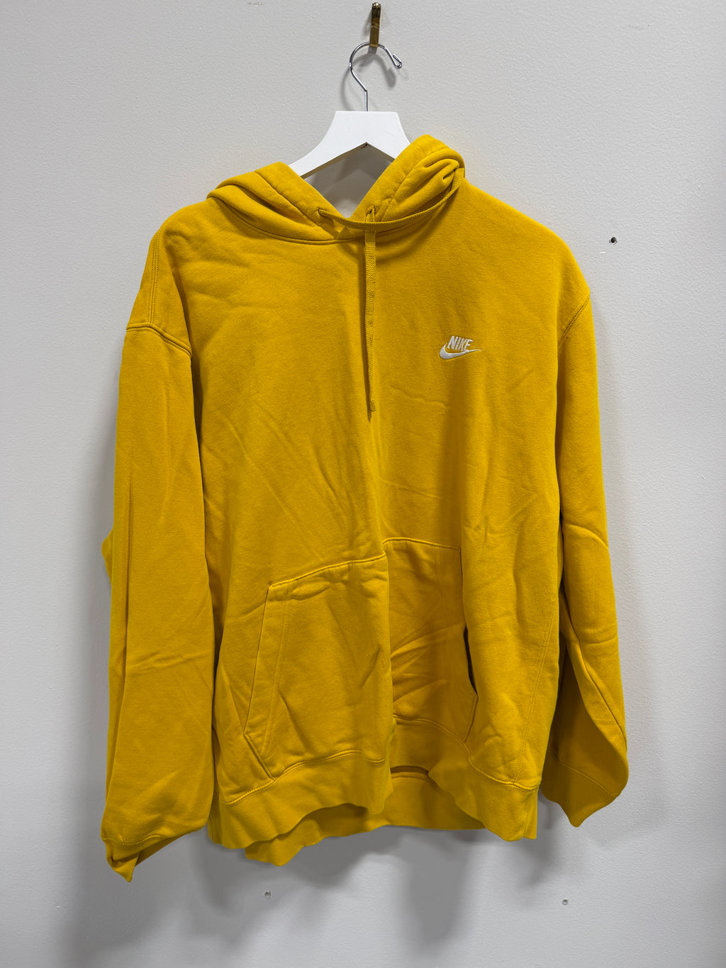 Nike Vintage Embroidered Mens Sweatshirt Sz 2XL Yellow