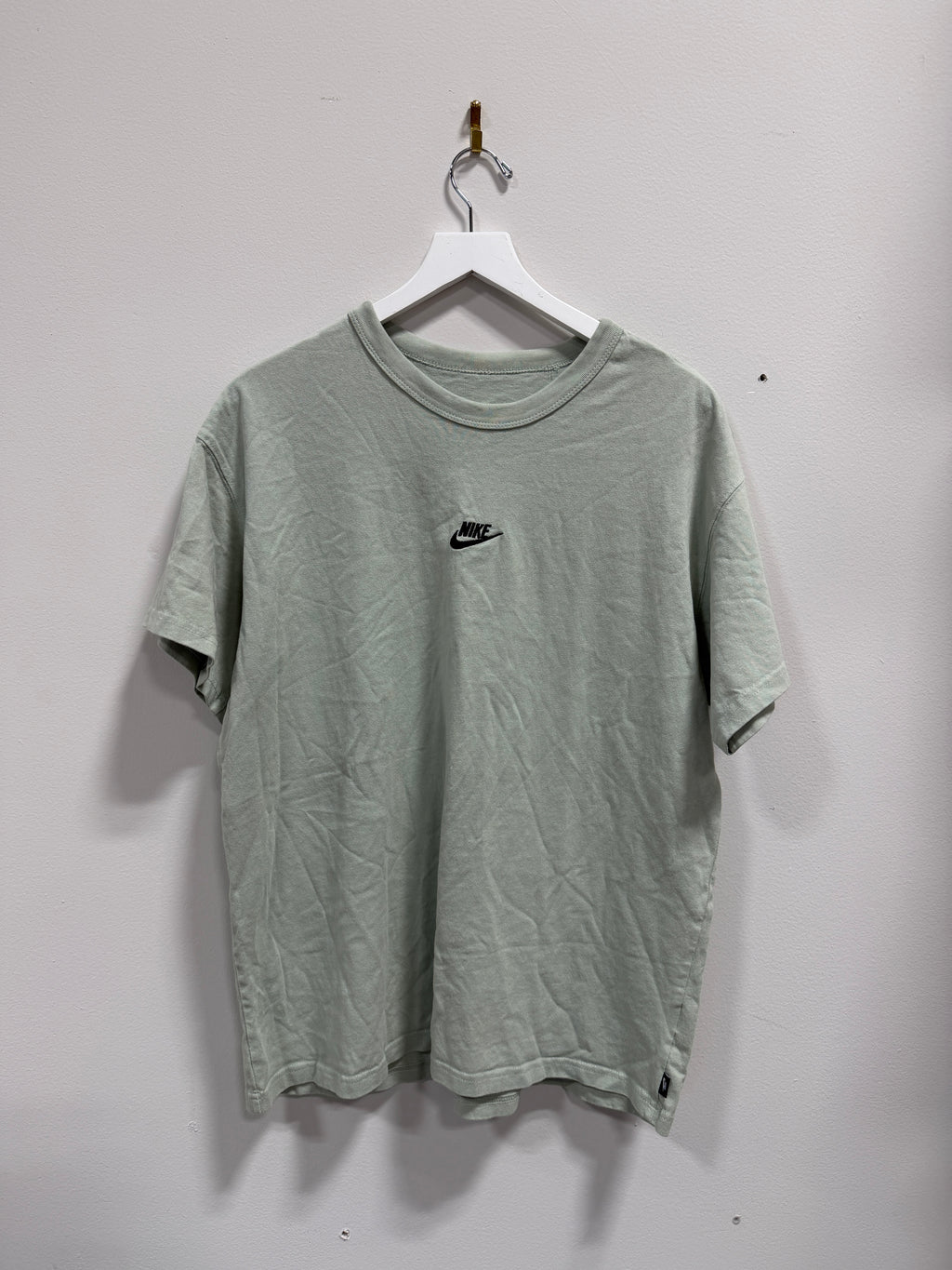 Nike Embroidered Logo Shirt Sz Large