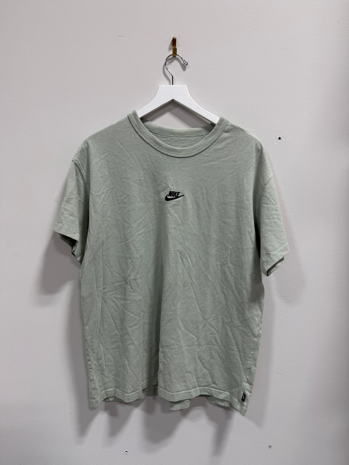 Nike Embroidered Logo Shirt Sz Large