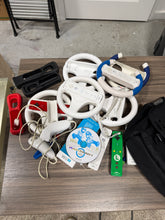 Load image into Gallery viewer, Wii Controller + wheel Bundle + MarioKart Wii
