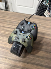 Load image into Gallery viewer, xbox one Controllers with Charging Dock

