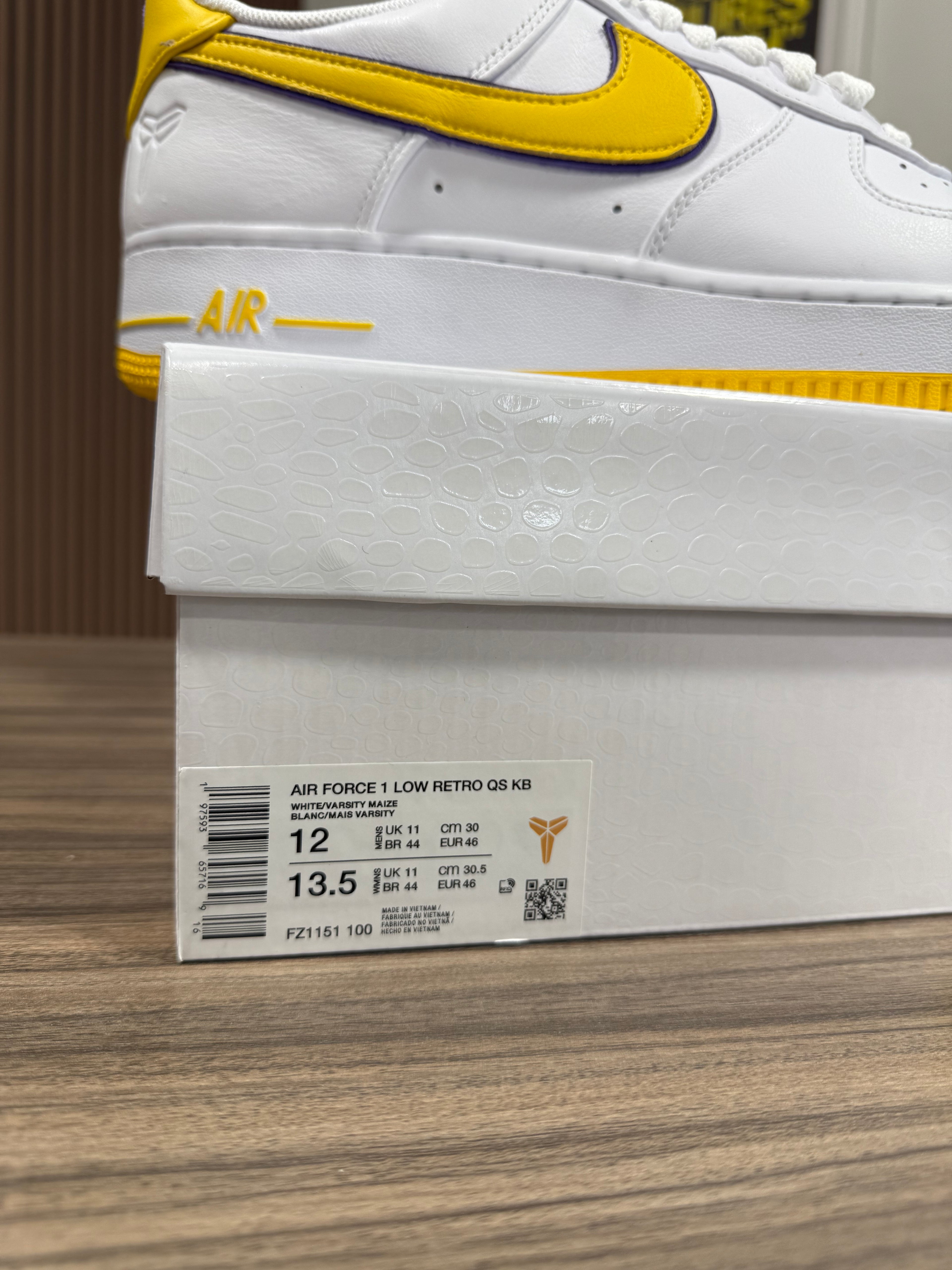 Air Force 1 Kobe White Sz 12