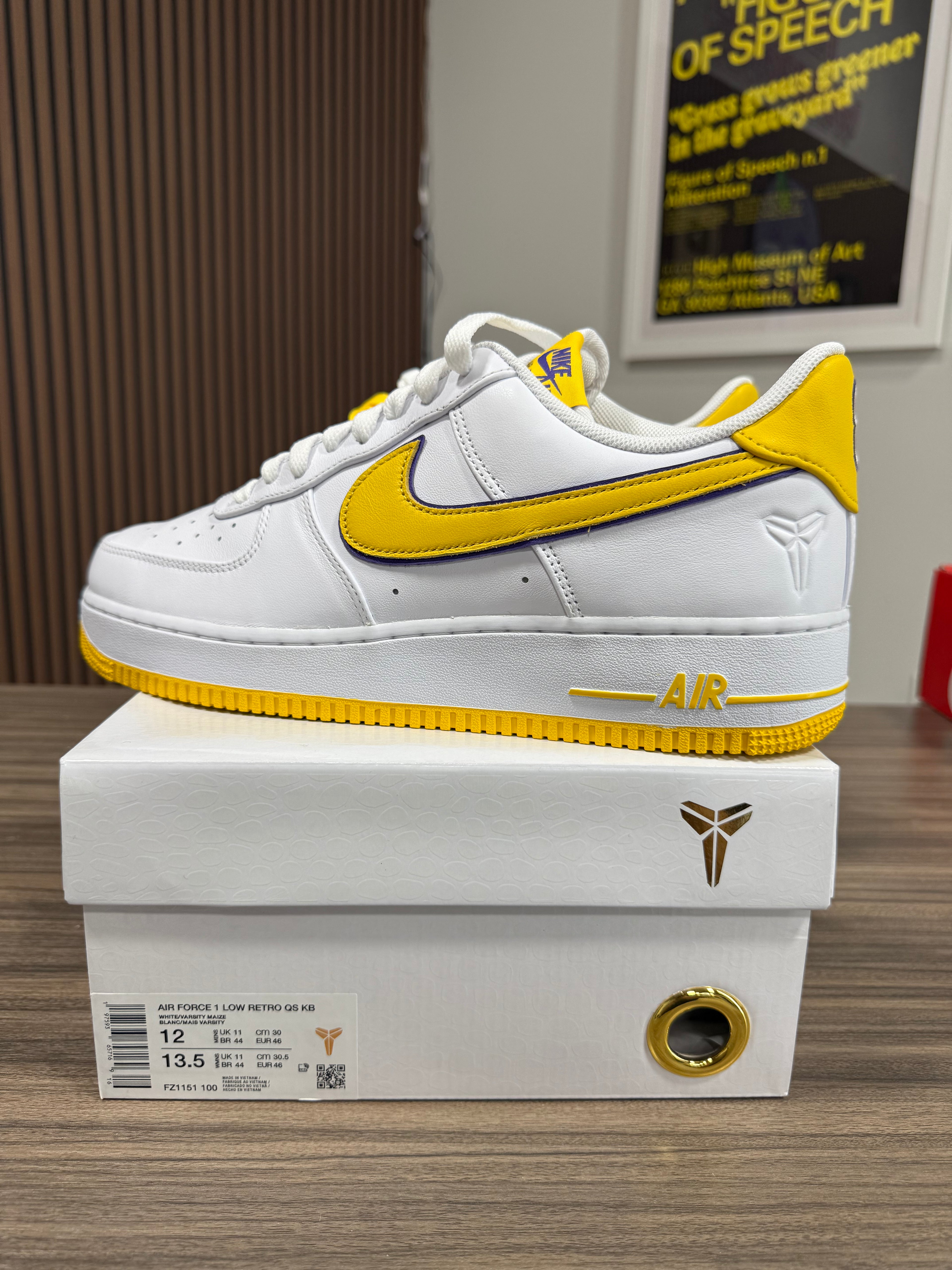 Air Force 1 Kobe White Sz 12