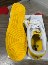 Load image into Gallery viewer, Air Force 1 Kobe White Sz 12

