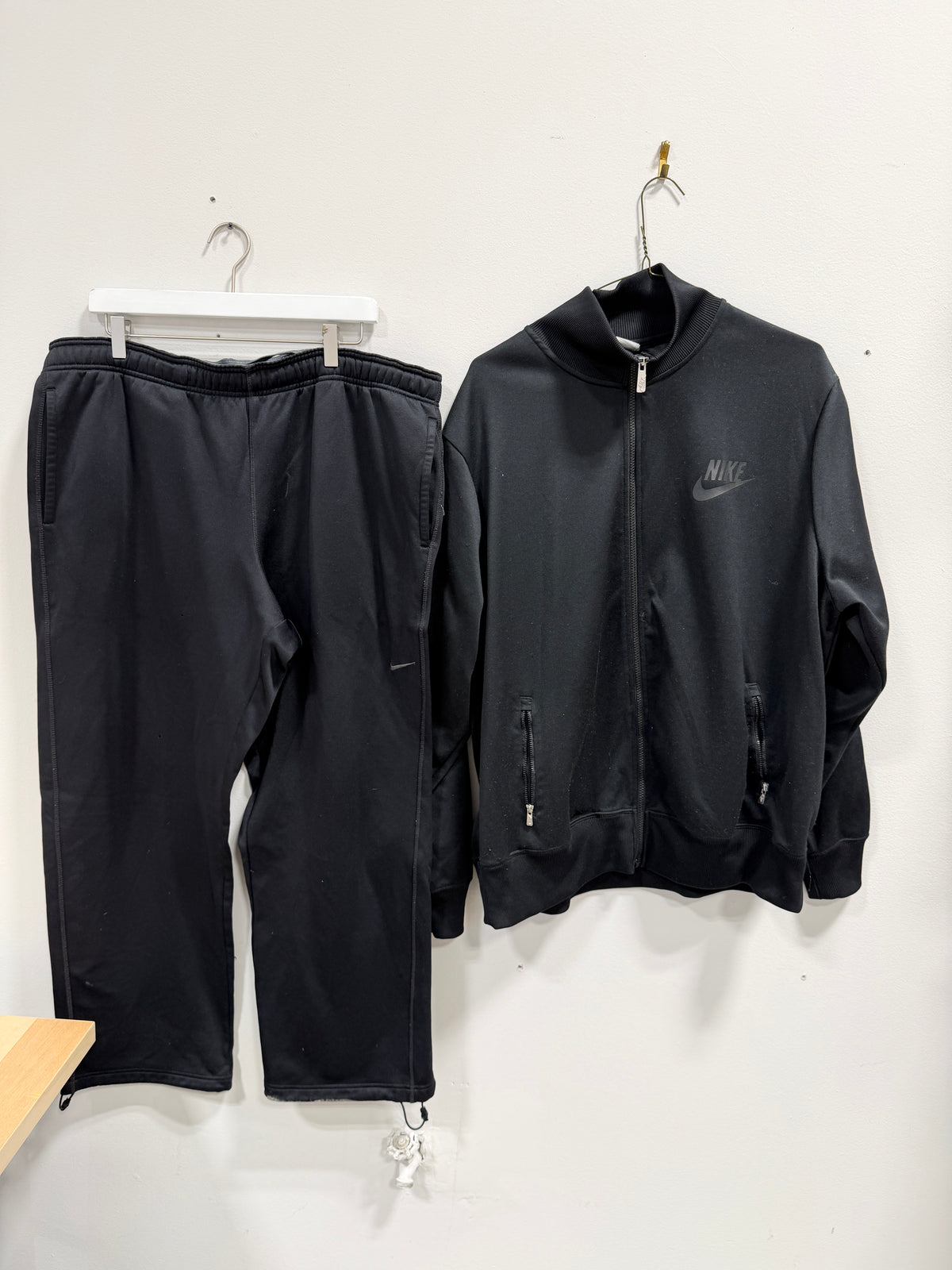 Nike poly-knit track jacket and matching track pants set men's sz 3XL top/2XL pants