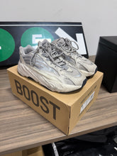 Load image into Gallery viewer, Yeezy 700 V2 Static Sz 7.5

