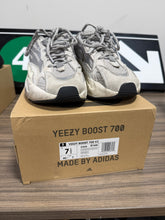 Load image into Gallery viewer, Yeezy 700 V2 Static Sz 7.5
