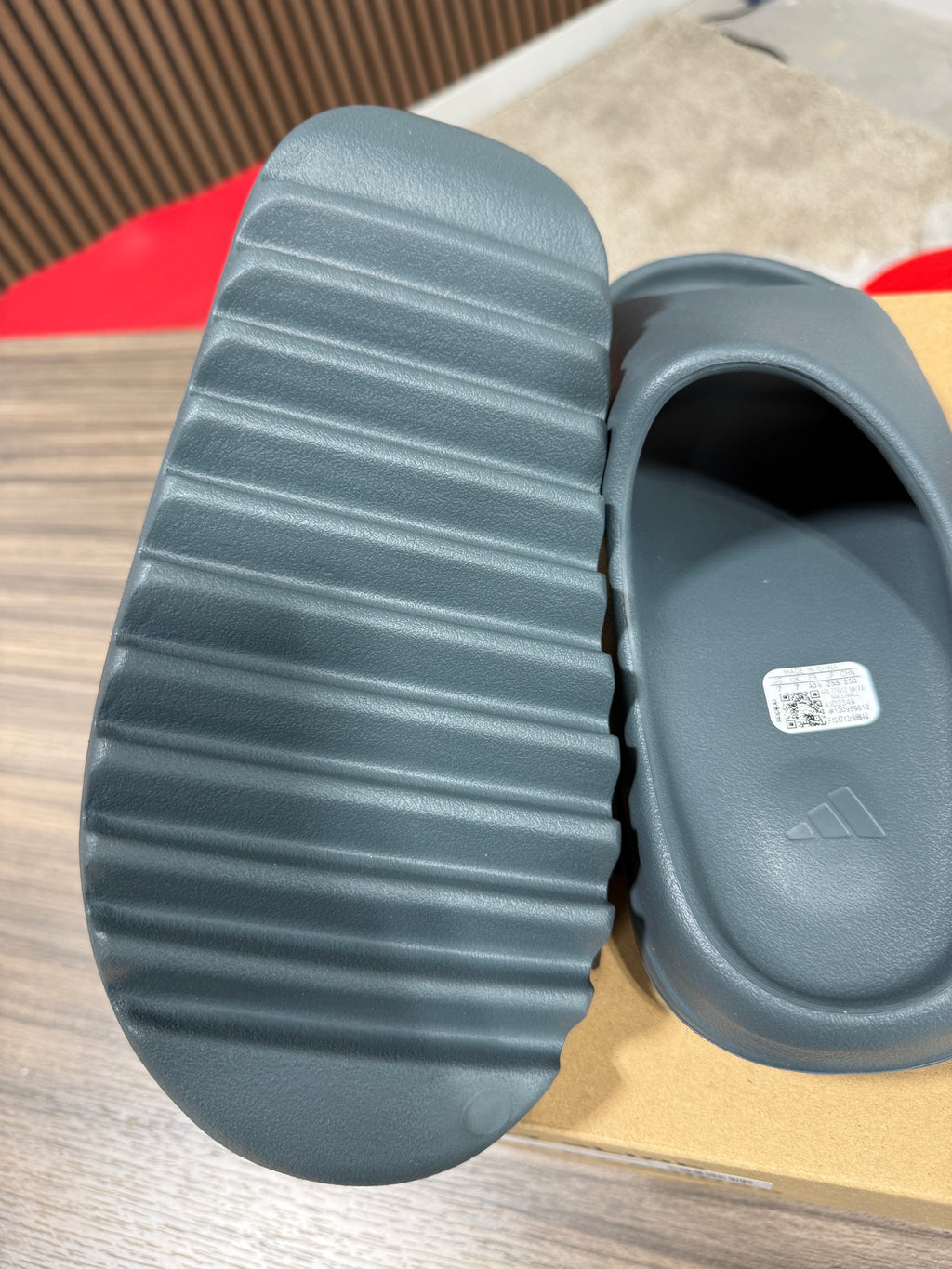 Yeezy Slide Salt Marine Sz 7