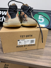 Load image into Gallery viewer, ADIDAS YEEZY QNTM FLASH ORANGE QUANTUM HI Sz 7.5
