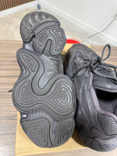 Load image into Gallery viewer, Yeezy 500 Utility Black Sz 8
