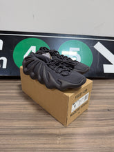 Load image into Gallery viewer, adidas Men's Yeezy 450 Utility Black Sz 8M
