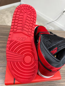 Wmns Jordan 1 High Satin Bred Sz 9.5