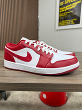 Load image into Gallery viewer, Jordan 1 low Team Red Sz 8.5 No Box
