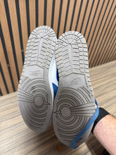 Load image into Gallery viewer, Nike Air Jordan 1 Retro OG High True Blue Size 6Y
