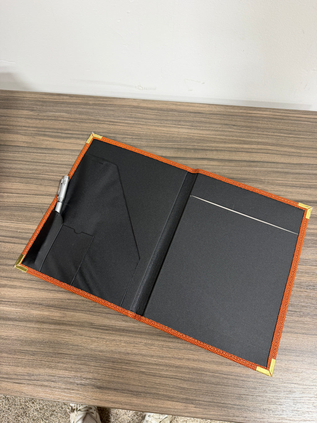 Spalding NBA Game Ball Basketball Portfolio Folder With Pen