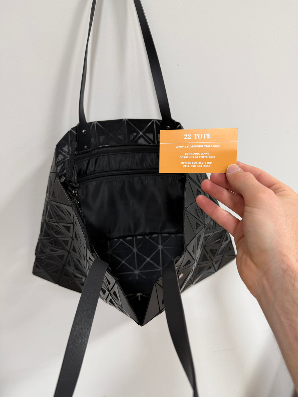 Prism Tote Bag 22" Black