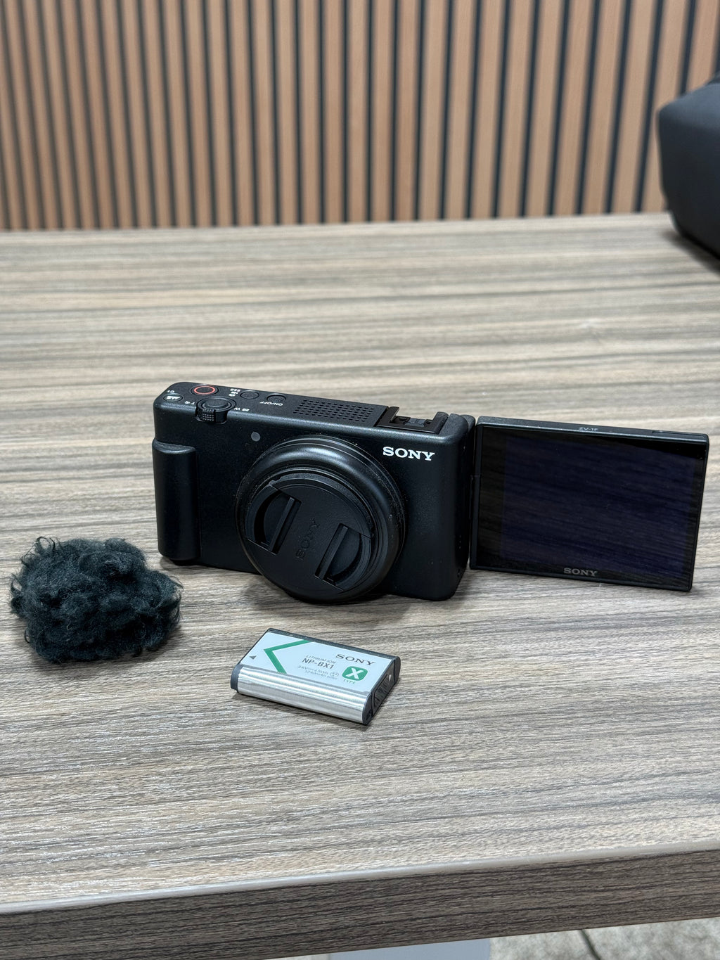 Sony ZV-1F Vlogging Camera Bundle
