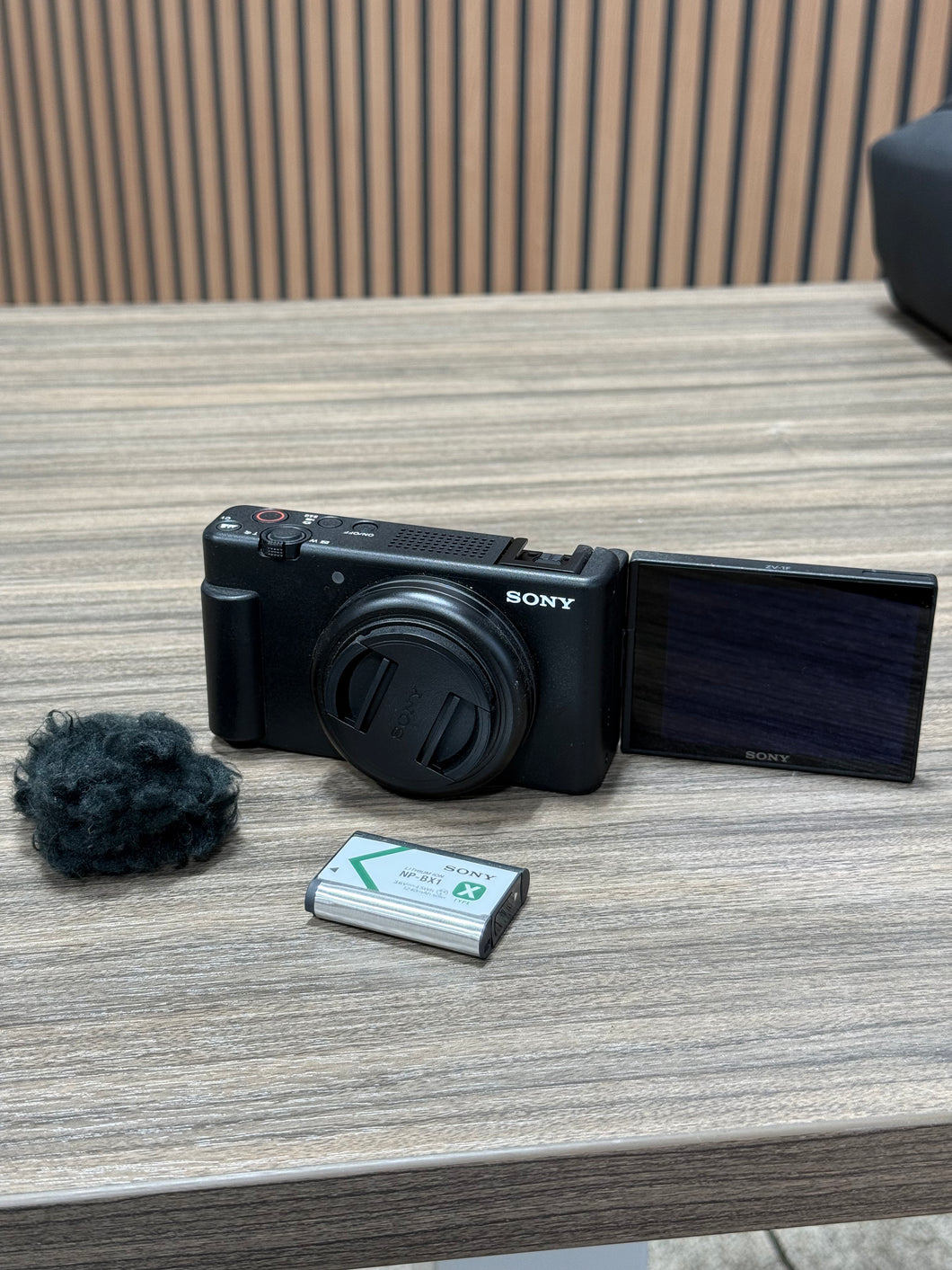 Sony ZV-1F Vlogging Camera Bundle