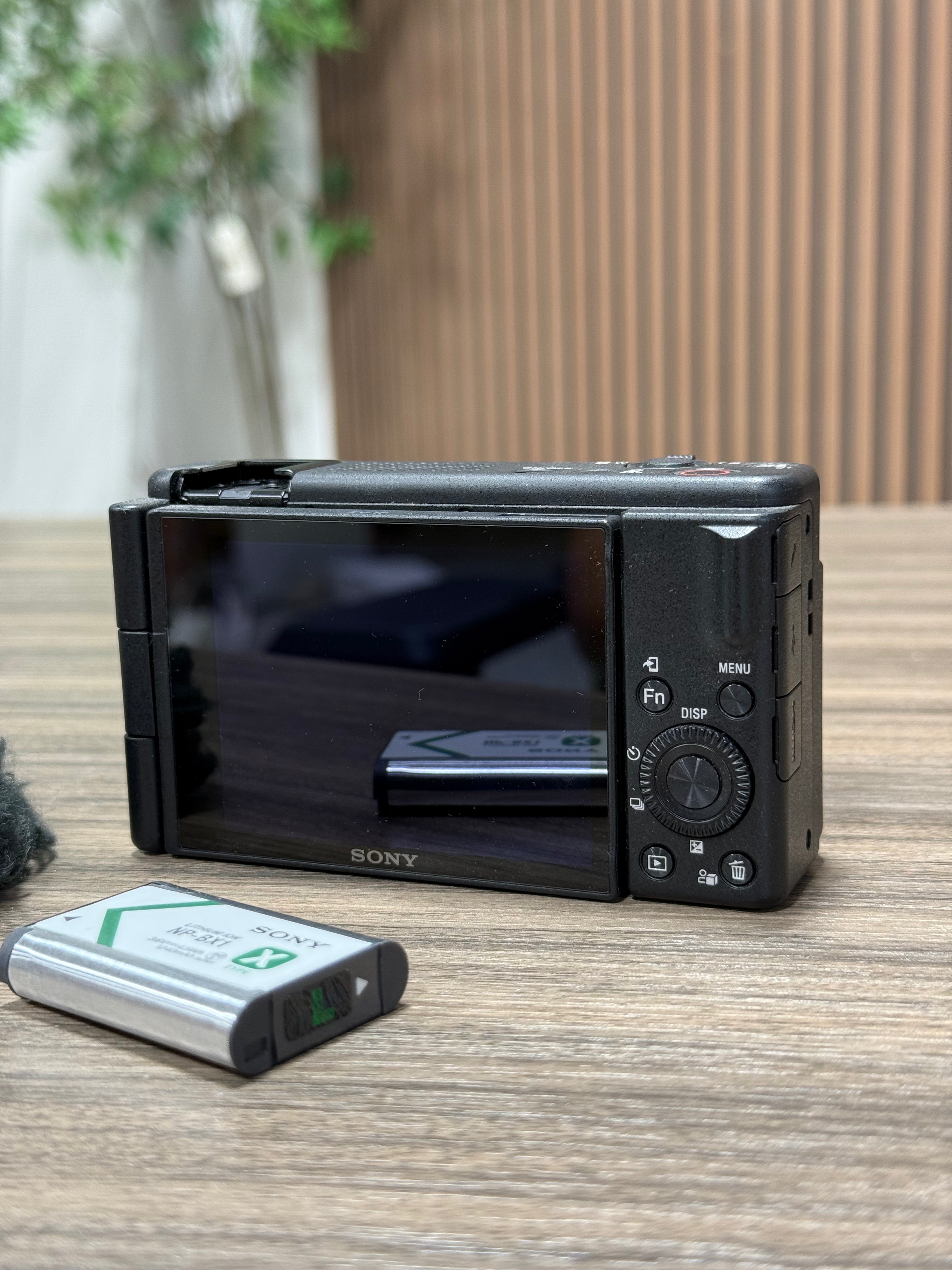Sony ZV-1F Vlogging Camera Bundle