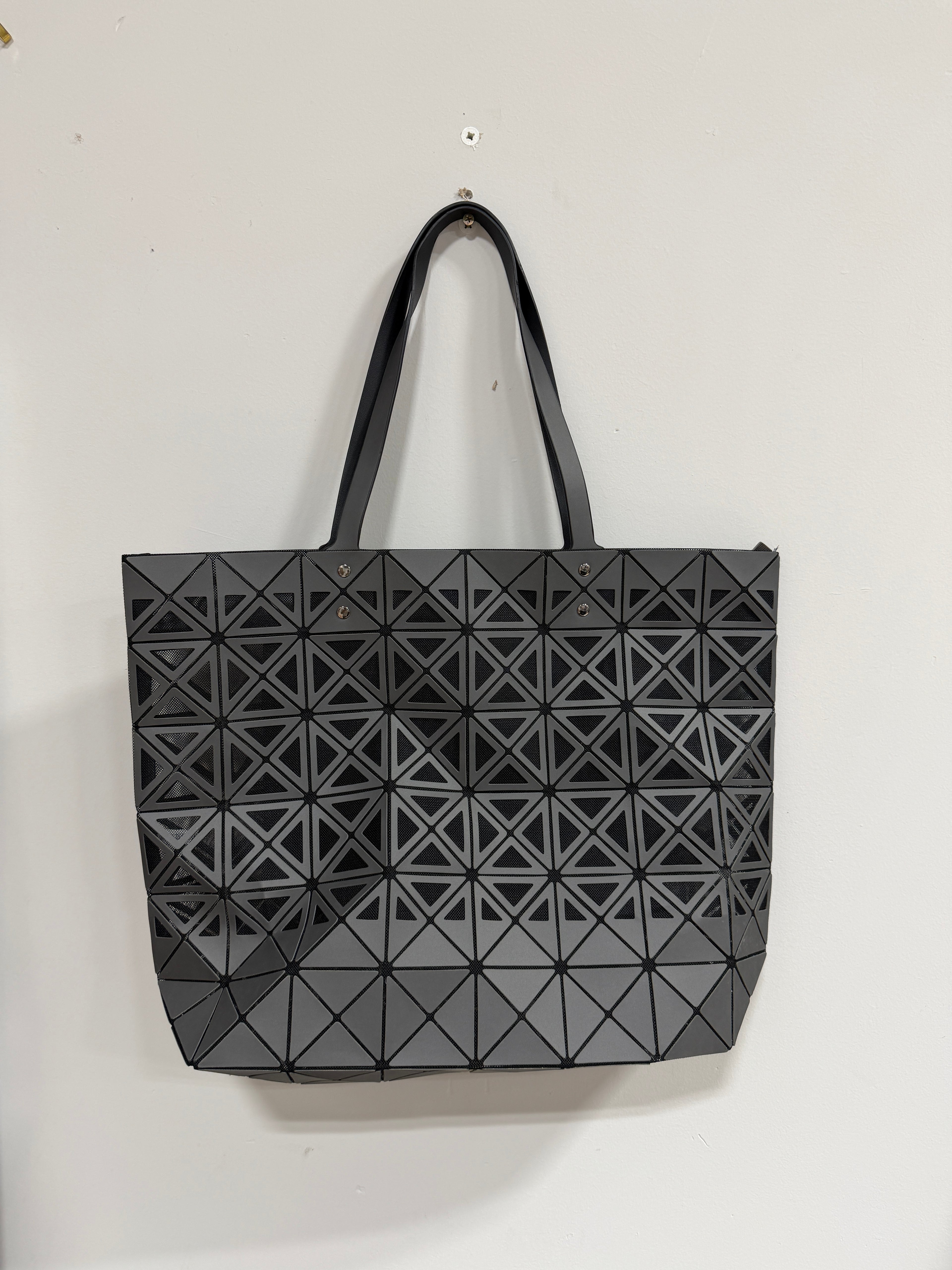 22" Prism Bag Grey