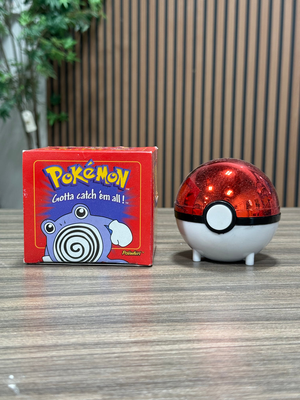 Vintage Pokemon Poliwhirl Gold Card