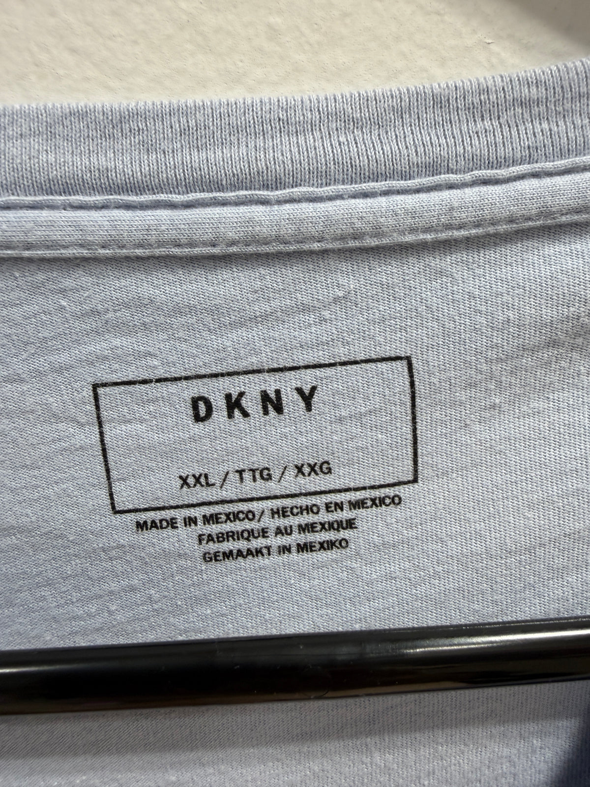 DKNY crew-neck short-sleeve t-shirt men's sz 2XL