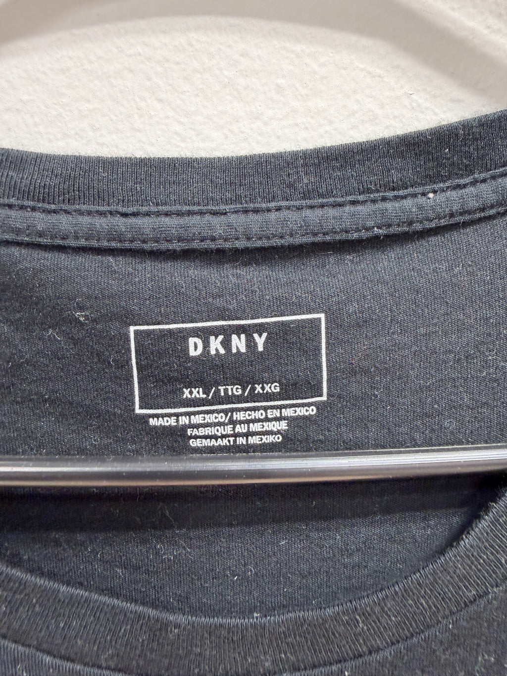 DKNY short-sleeve t-shirt men's sz 2XL