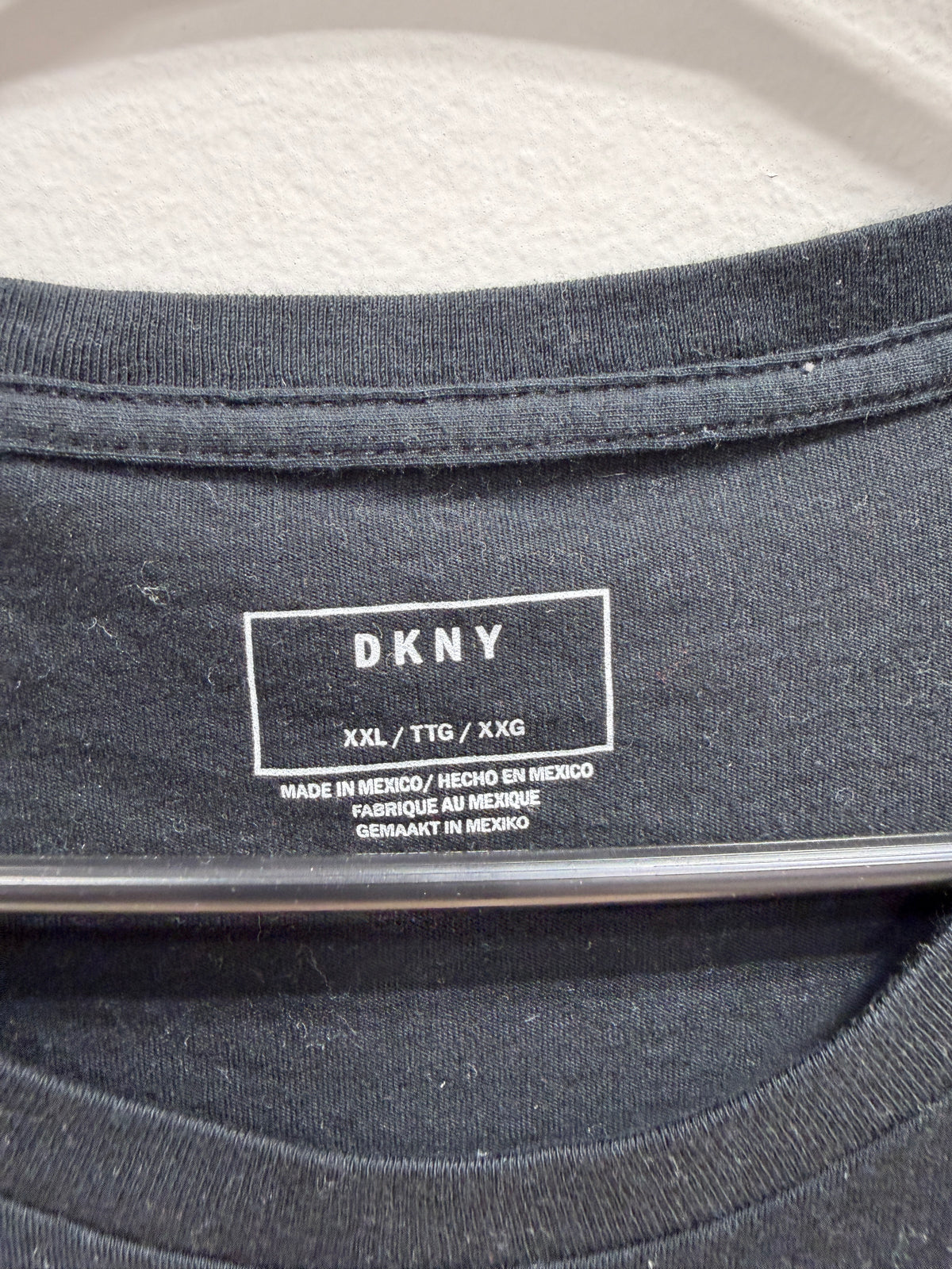 DKNY short-sleeve t-shirt men's sz 2XL