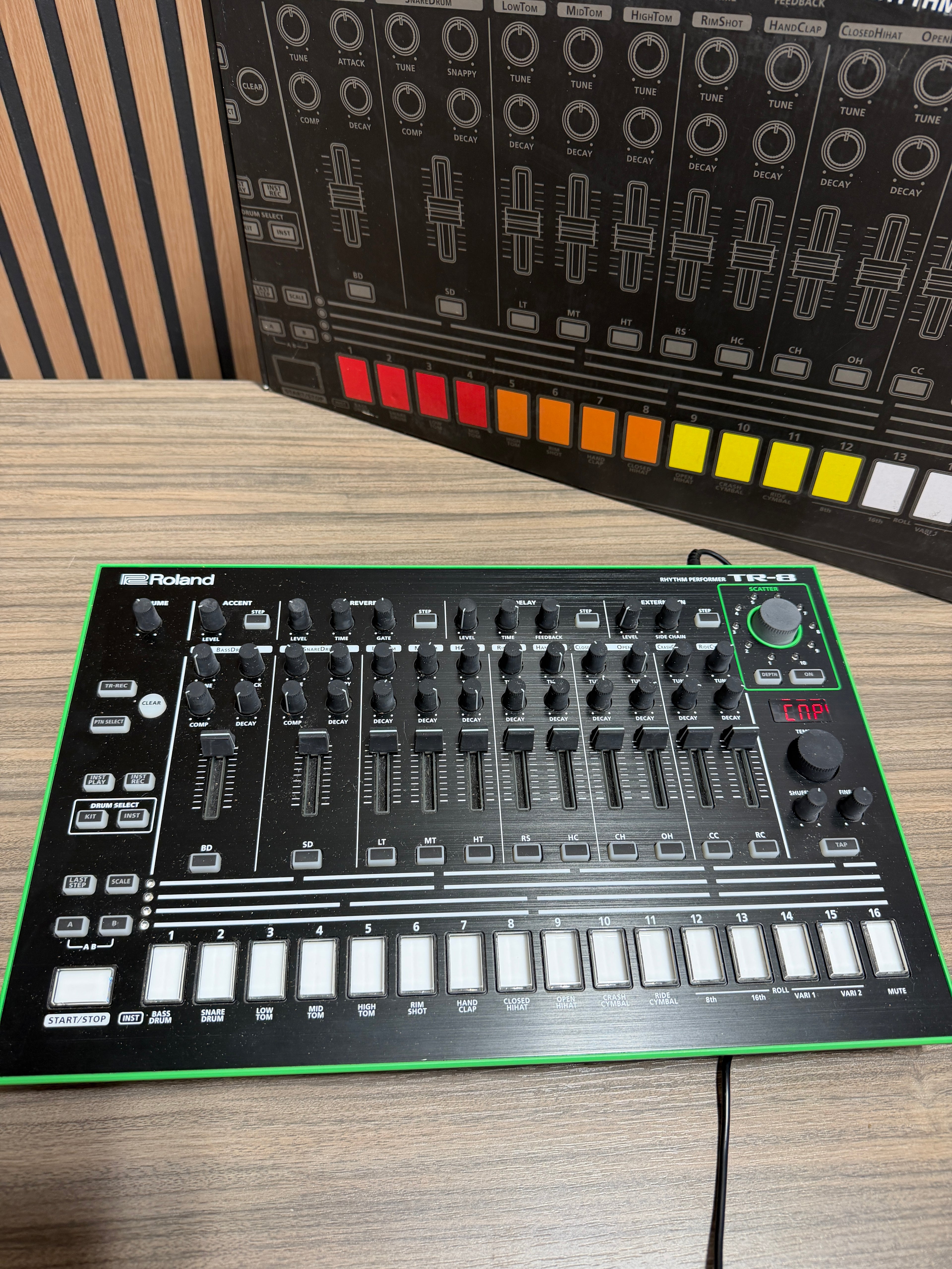 Roland AIRA TR-8 Rhythm Performer