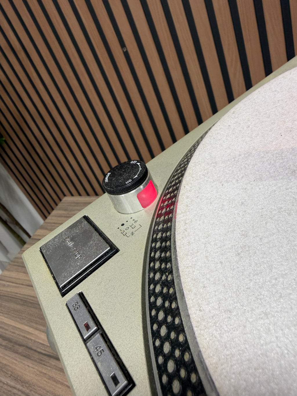 Technics SL-1200MK2 Direct Drive DJ Turntable Vinyl Record Player WITH CASE