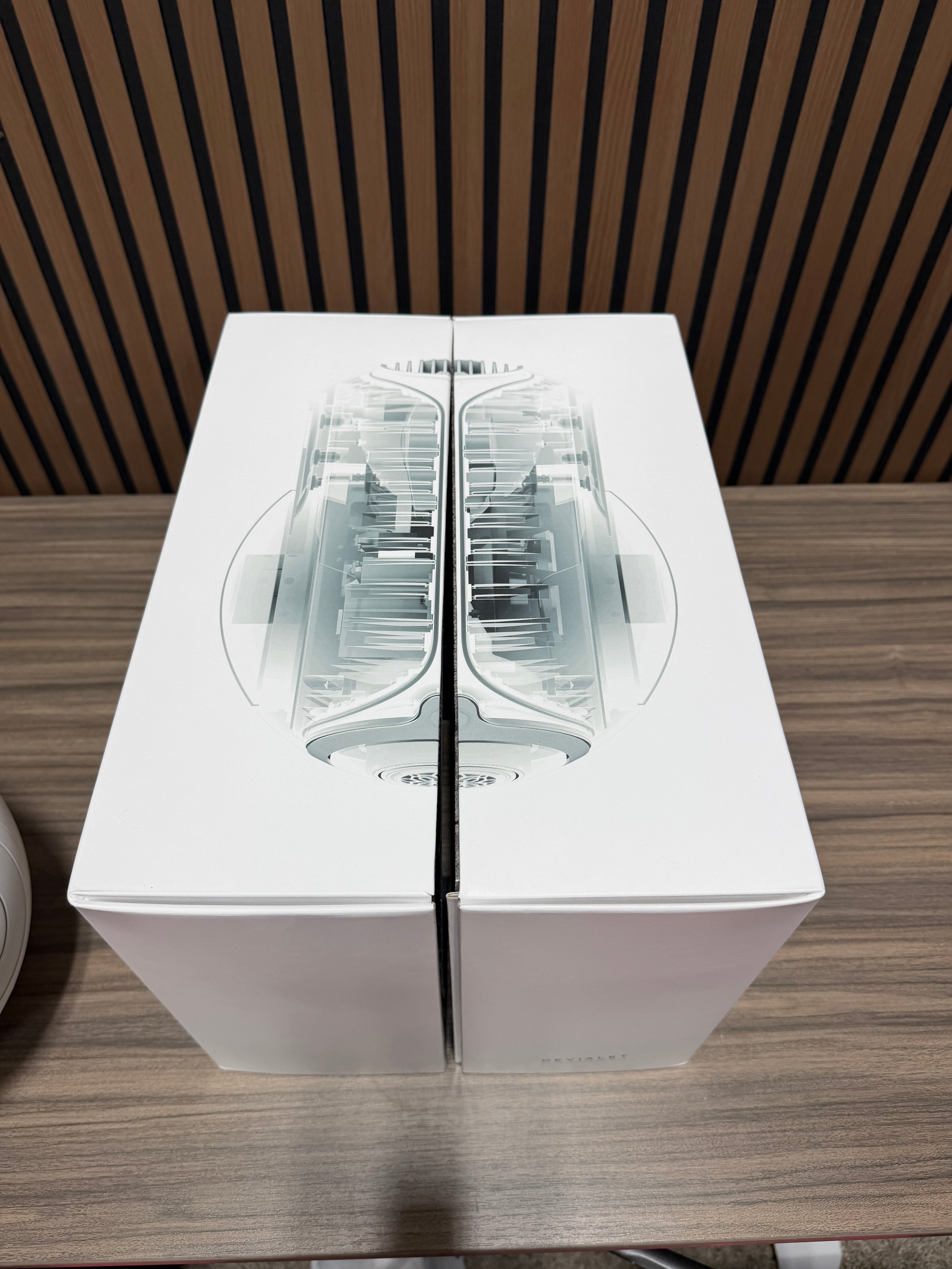 Devialet Phantom Ultimate 108 dB Home Speaker - Light Pearl