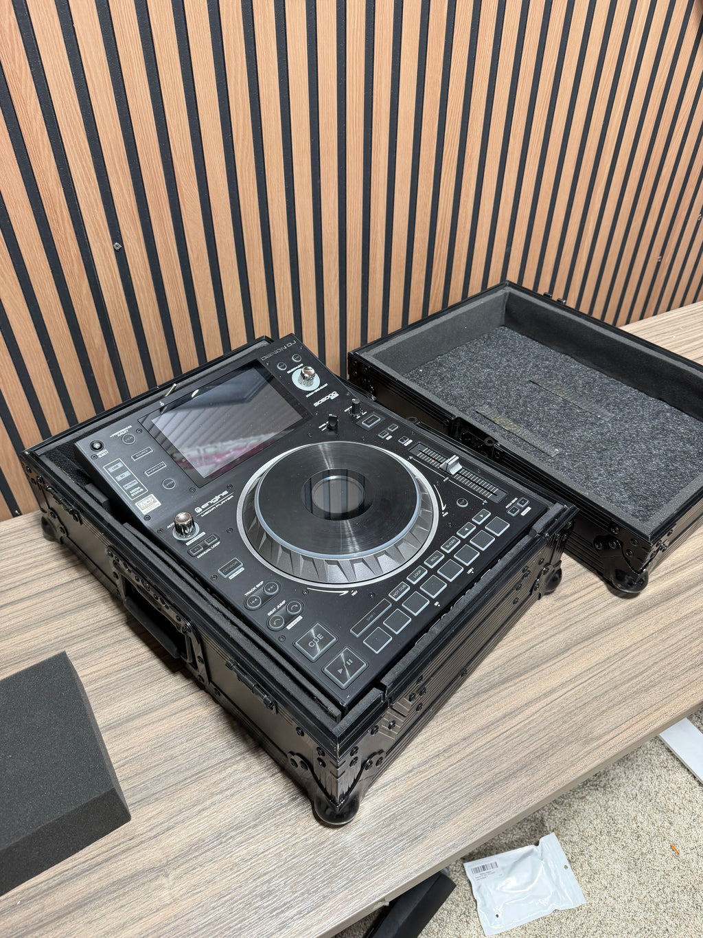 Denon DJ SC5000 Prime With Deejay Case