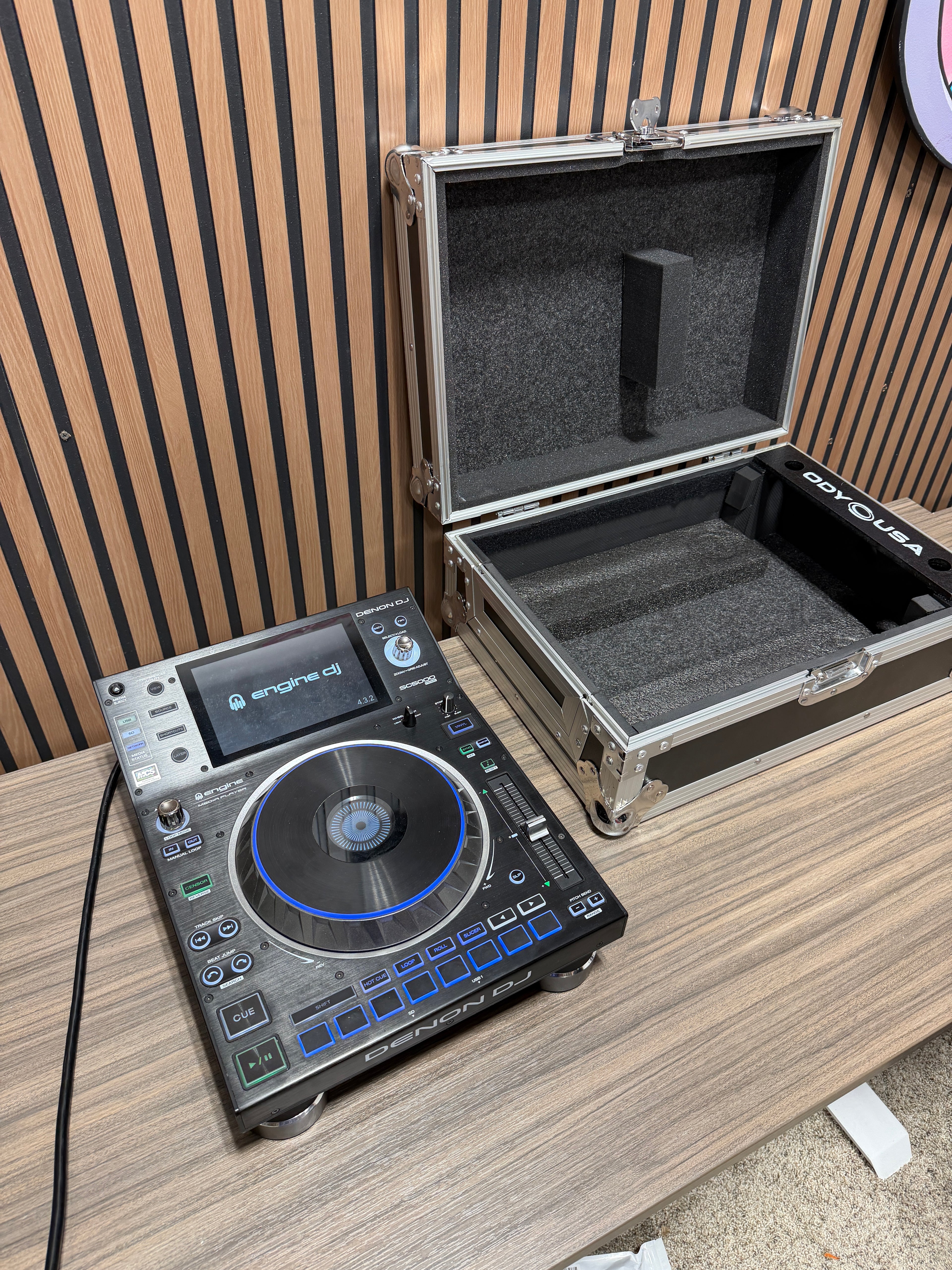 Denon DJ SC5000 Prime With ODYUSA Case