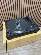 Load image into Gallery viewer, Technics SL-1200MK7 Direct-Drive Turntable Matte Black
